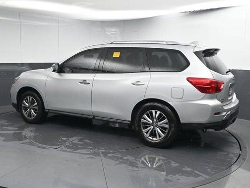 2020 Nissan Pathfinder SL 2WD