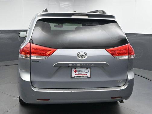 2014 Toyota Sienna XLE