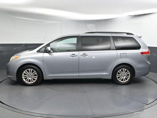 2014 Toyota Sienna XLE