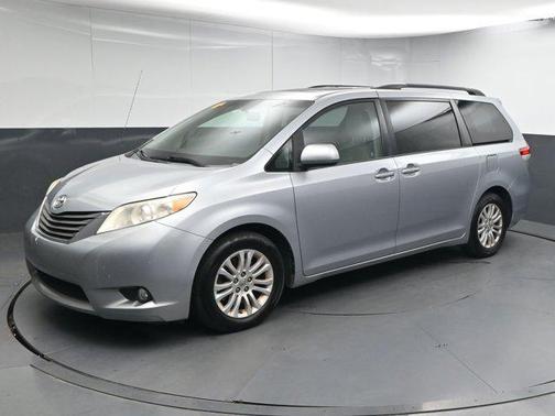 2014 Toyota Sienna XLE