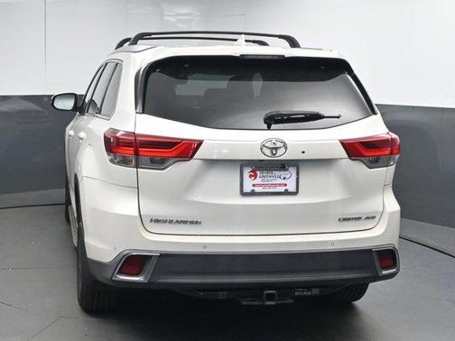 2017 Toyota Highlander Limited Platinum