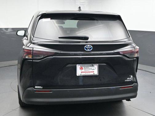2023 Toyota Sienna XLE 7 Passenger