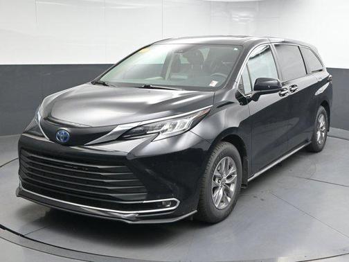 2023 Toyota Sienna XLE 7 Passenger