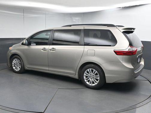 2015 Toyota Sienna L