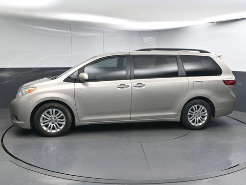 2015 Toyota Sienna L