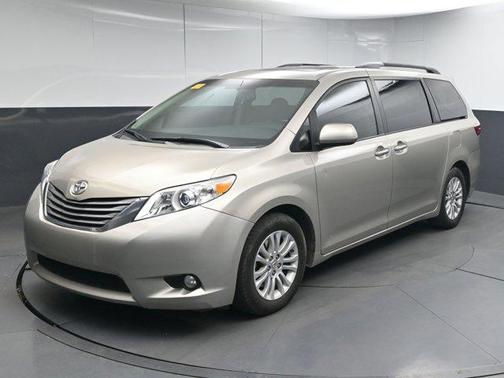 2015 Toyota Sienna L