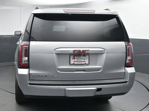 2017 GMC Yukon XL SLT