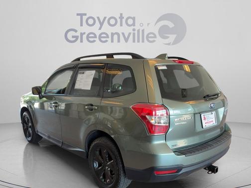 Jasmine Green Metallic 2016 Subaru Forester 2.5i Premium