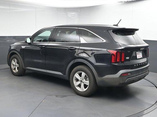 2022 Kia Sorento LX