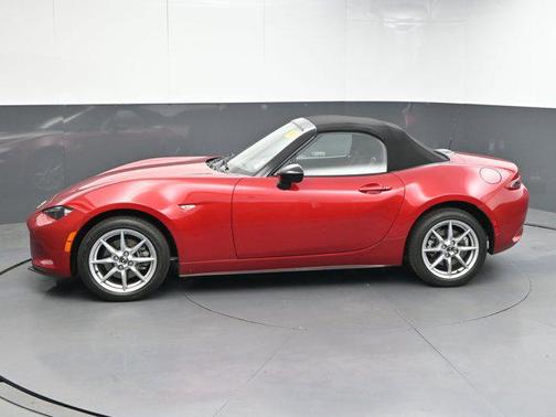 2016 Mazda MX-5 Miata Sport