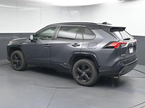 2021 Toyota RAV4 Hybrid SE