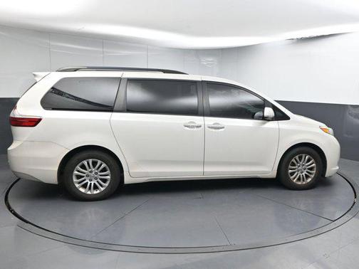 2017 Toyota Sienna L