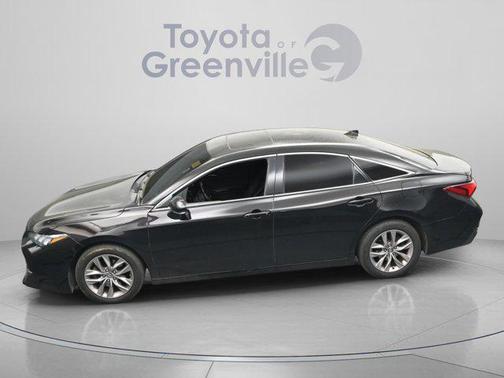 Opulent Amber 2019 Toyota Avalon XLE