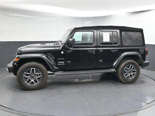 2024 Jeep Wrangler 4-Door Sahara 4x4