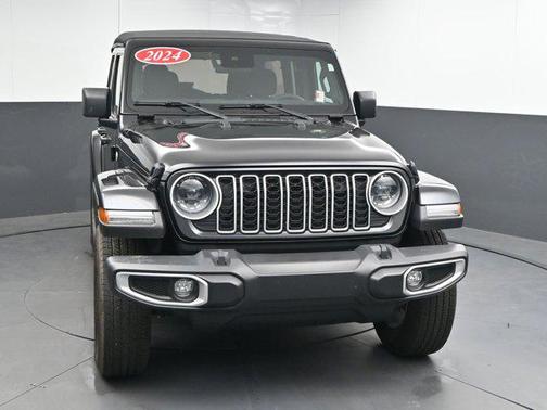 2024 Jeep Wrangler 4-Door Sahara 4x4