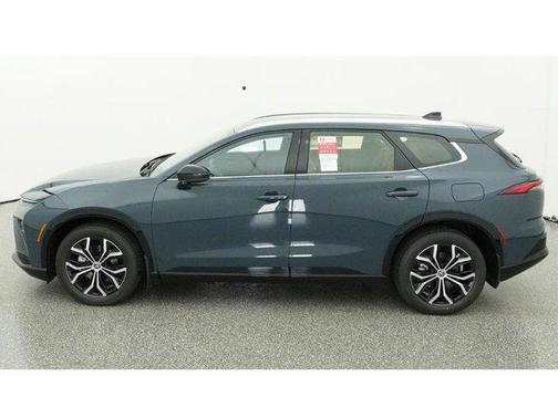 2026 Toyota Crown Signia XLE