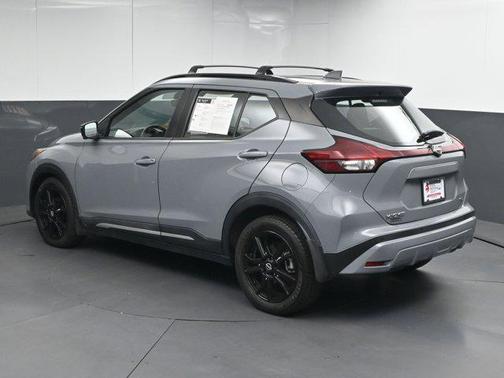 2022 Nissan Kicks SR