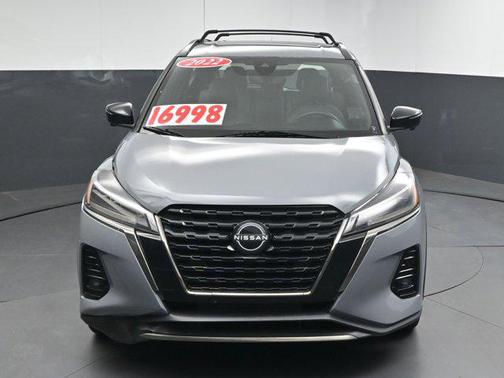 2022 Nissan Kicks SR