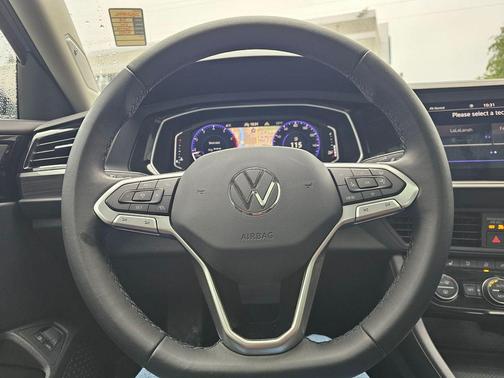 Deep Black 2024 Volkswagen Jetta 1.5T SEL