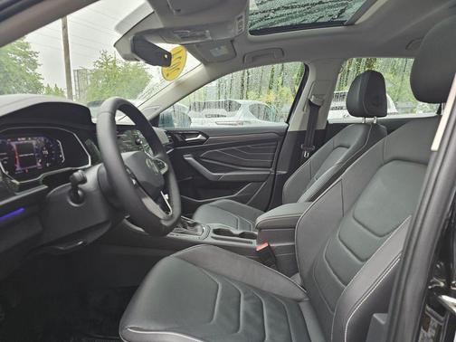 Deep Black 2024 Volkswagen Jetta 1.5T SEL