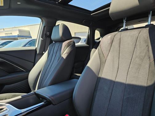 2025 Acura ADX w/A-Spec Package