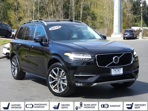 2019 Volvo XC90 T6 Momentum