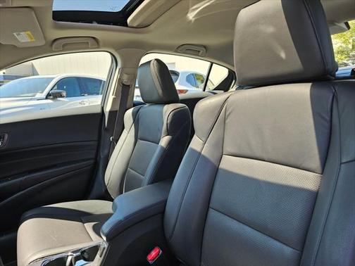 2013 Acura ILX 2.0L Technology