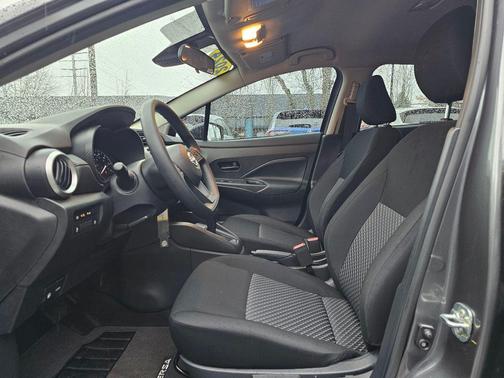 2024 Nissan Versa 1.6 S