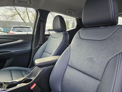 2022 Chevrolet Bolt EUV FWD Premier