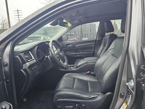 2017 Toyota Highlander Limited Platinum