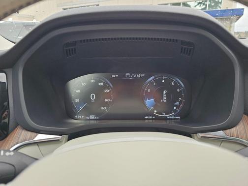 2021 Volvo XC60 T5 Momentum