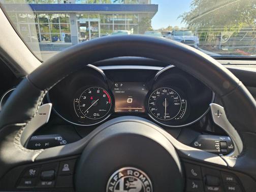 2017 Alfa Romeo Giulia Ti