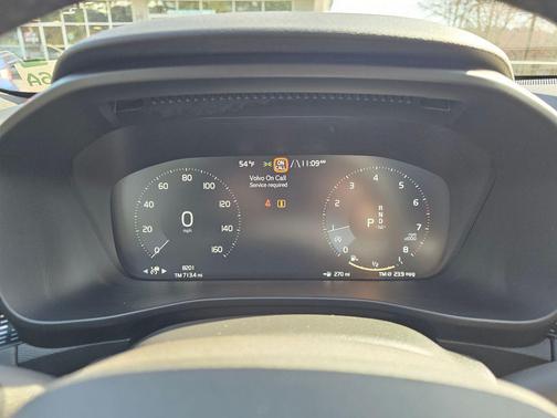 2022 Volvo XC40 T5 R-Design