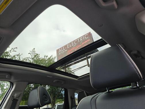 2024 Acura MDX Advance Package