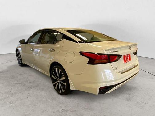 2022 Nissan Altima 2.5 Platinum