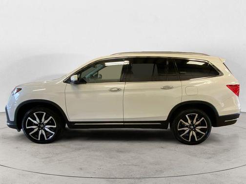 2022 Honda Pilot Touring 7-Passenger
