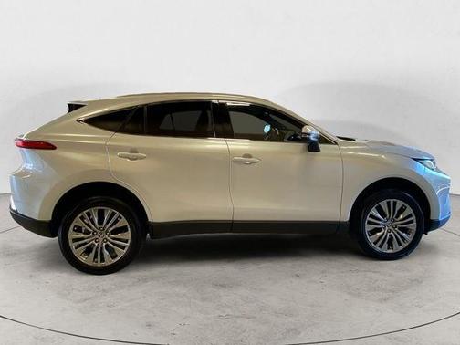 2024 Toyota Venza LE