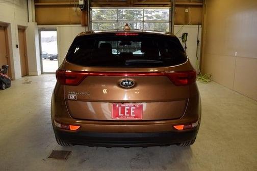 Photo 4 of 31 of 2018 Kia Sportage LX