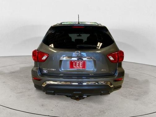 2018 Nissan Pathfinder S