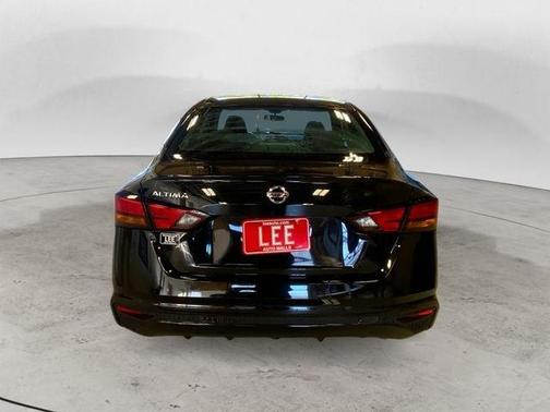 2022 Nissan Altima 2.5 S