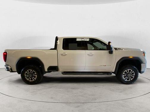 2022 GMC Sierra 2500 AT4