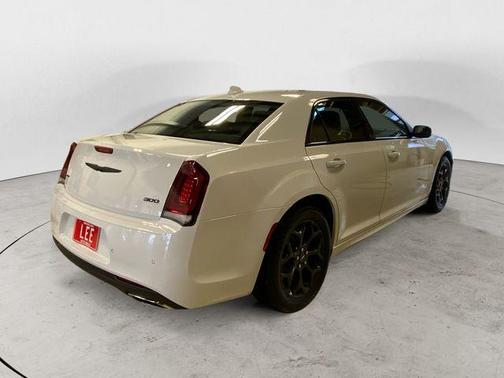 2021 Chrysler 300 Touring