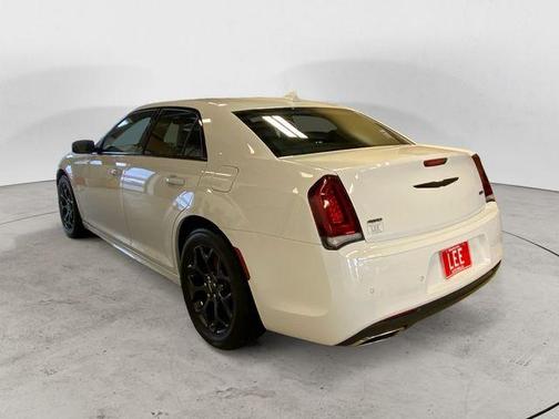 2021 Chrysler 300 Touring