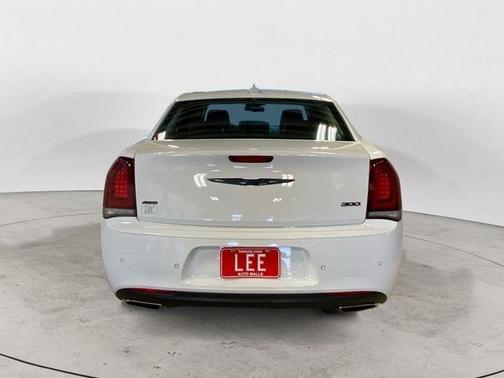 2021 Chrysler 300 Touring