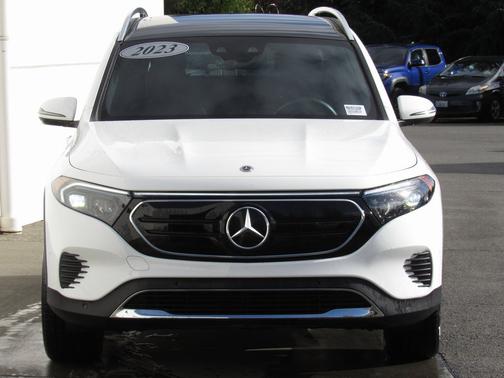 2023 Mercedes-Benz EQB 300 