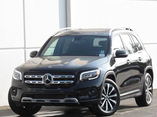 Night Black 2023 Mercedes-Benz GLB 250