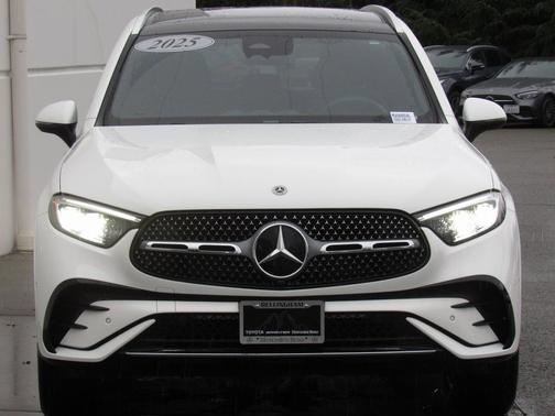 2025 Mercedes-Benz GLC 300 