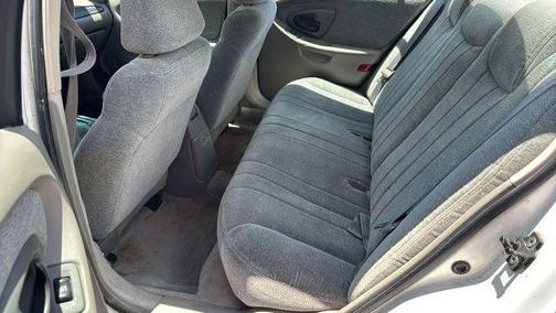 White 1999 Chevrolet Malibu