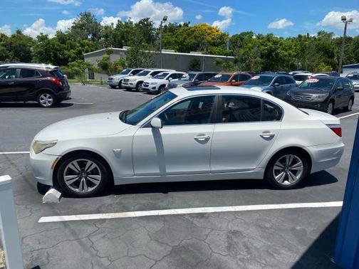 2010 BMW 528 i
