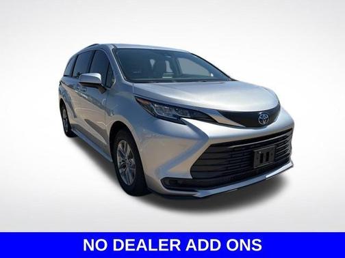2021 Toyota Sienna LE